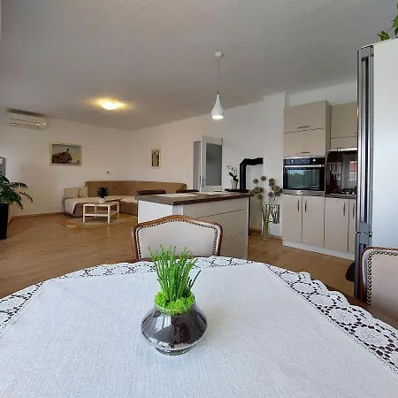 Apartment Ljubica
